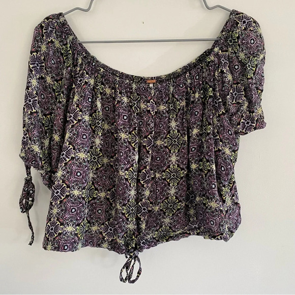 Free People Tops - Free People Cropped Mandala Blouse Size Small
